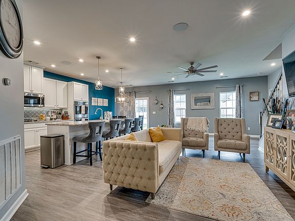 5th image of 2931 Bluestem Ln
