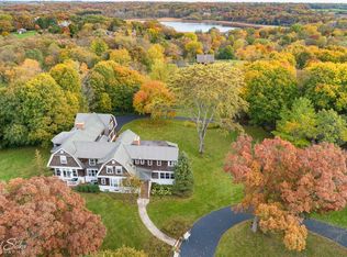 260 Otis Rd, Barrington, IL 60010