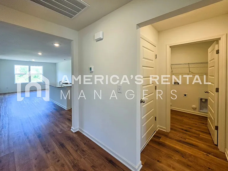609 Aberdeen Trce — Photo 18