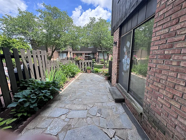 37313 Clubhouse Dr — Photo 6