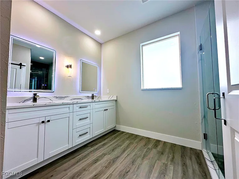 771 Gaylord Ave S — Photo 14