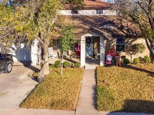 1701 Camarinos Dr, Eagle Pass, TX 78852