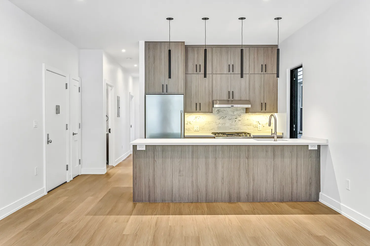19-20 24th Avenue — Photo 3