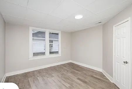 105 S Elm St — Photo 11