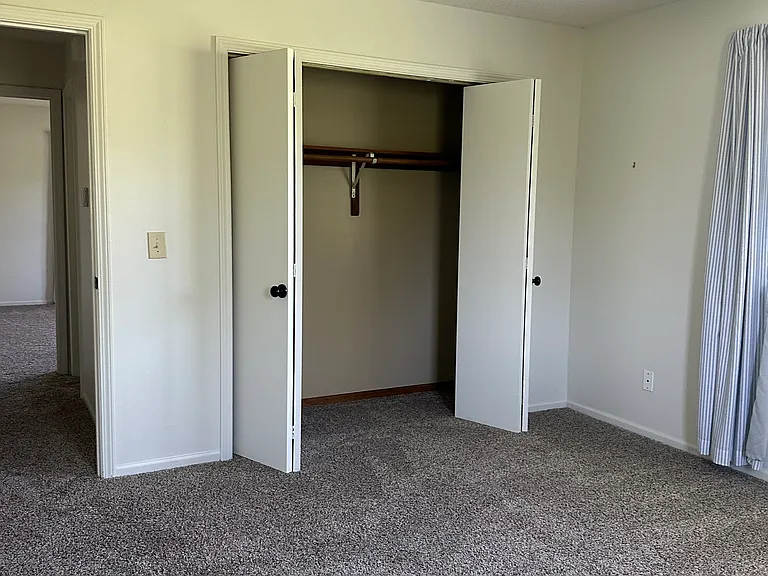 1110 Jeff Cir #1110 — Photo 11