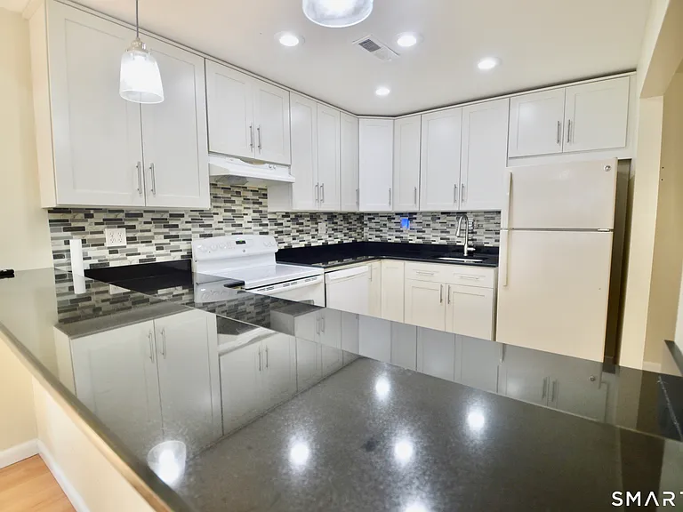 18 Amsterdam Ave #3A — Photo 8