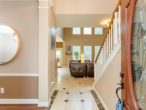 4th image of 7211 Glenbank Way