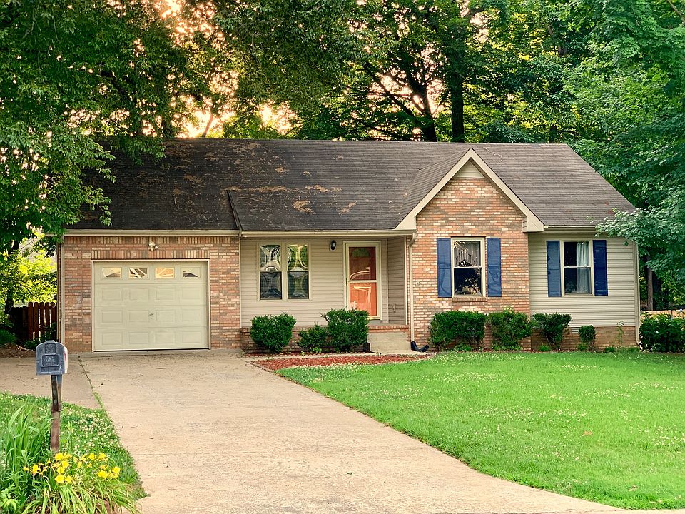 1st image of 1543 Barrywood Cir W