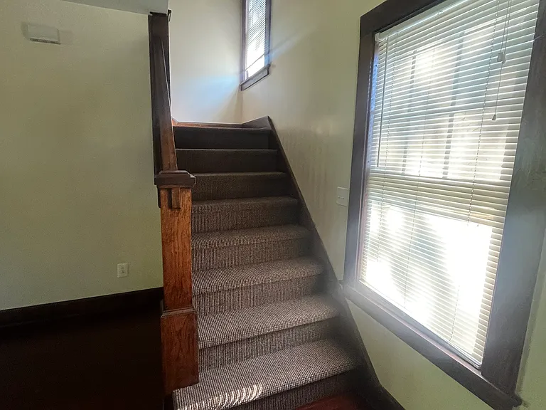 681 Whitney Rd W — Photo 6