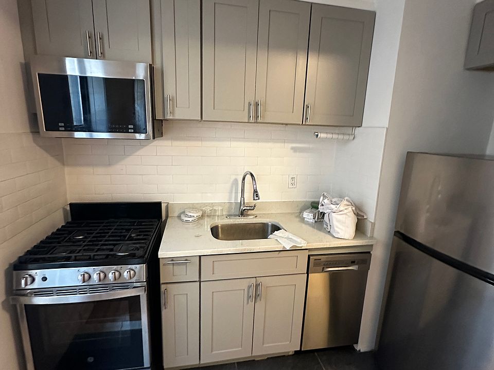 2nd image of 43-10 44th St #4L