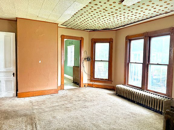 5th image of 305 N 17th St