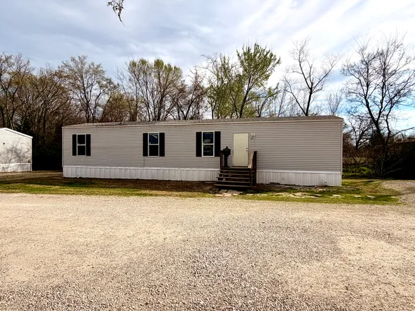 131 N Main St #19, Yantis, TX 75497