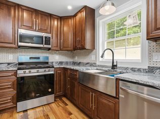 470 Oakville Ave, Waterbury, CT 06708