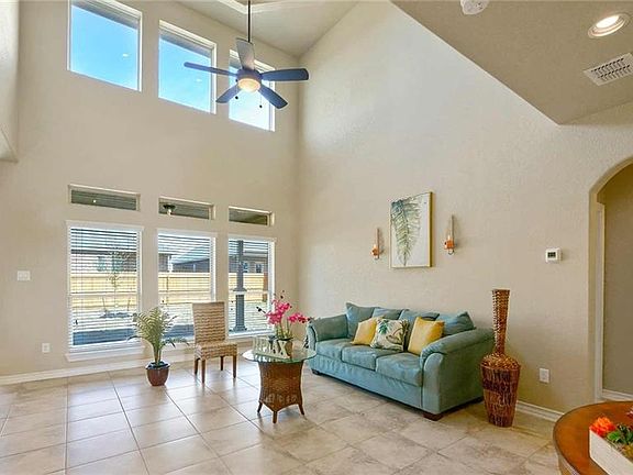 5th image of 145 Emery Oak Ct