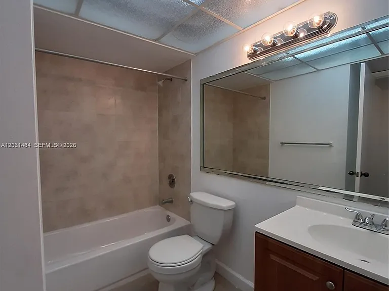 8160 Geneva Way #316 — Photo 7