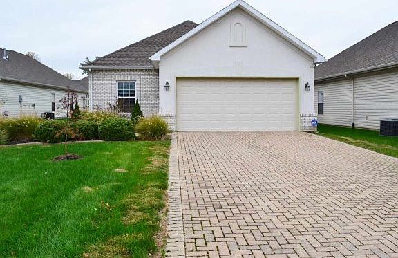 2nd image of 123 Hibiscus Dr