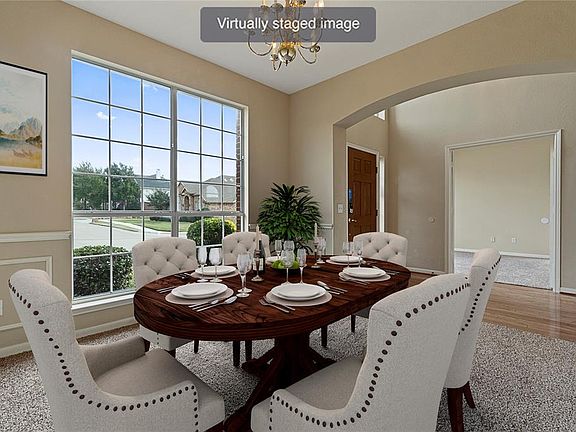4th image of 2870 Hilldale Dr