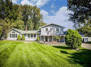 1344 Pine Valley Dr, Fort Wayne, IN 46815