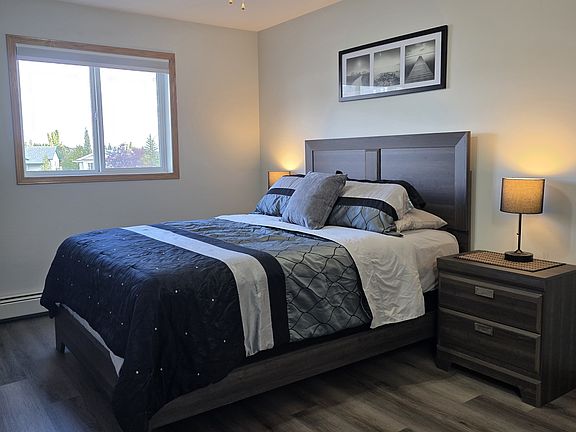 4th image of 260 Duston St #229