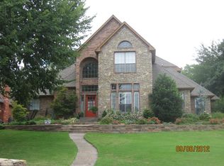 1016 Huntsman Rd, Edmond, OK 73003