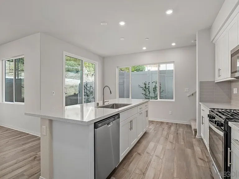 1523 Wingwood Ln — Photo 9