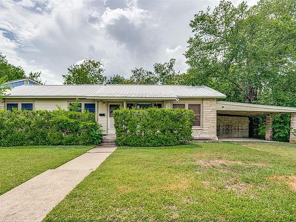 3rd image of 4814 Woodview Ave