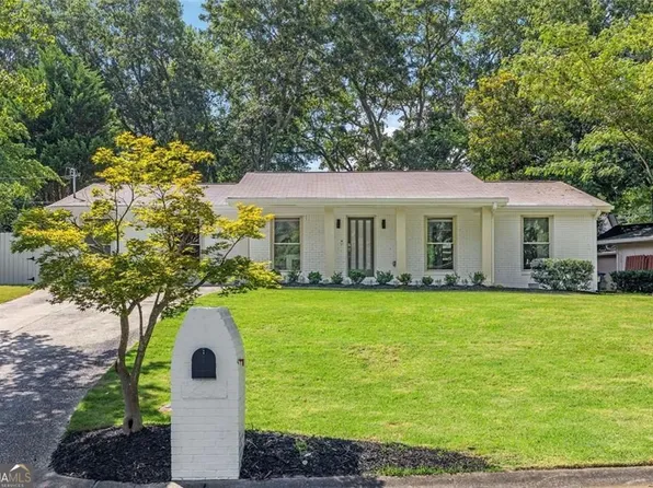 317 Crestview Cir, Roswell, GA 30075
