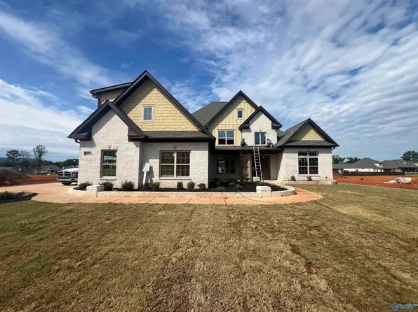 131 Lanwood Dr, Huntsville, AL 35811