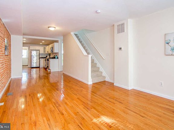 4th image of 231 N Milton Ave