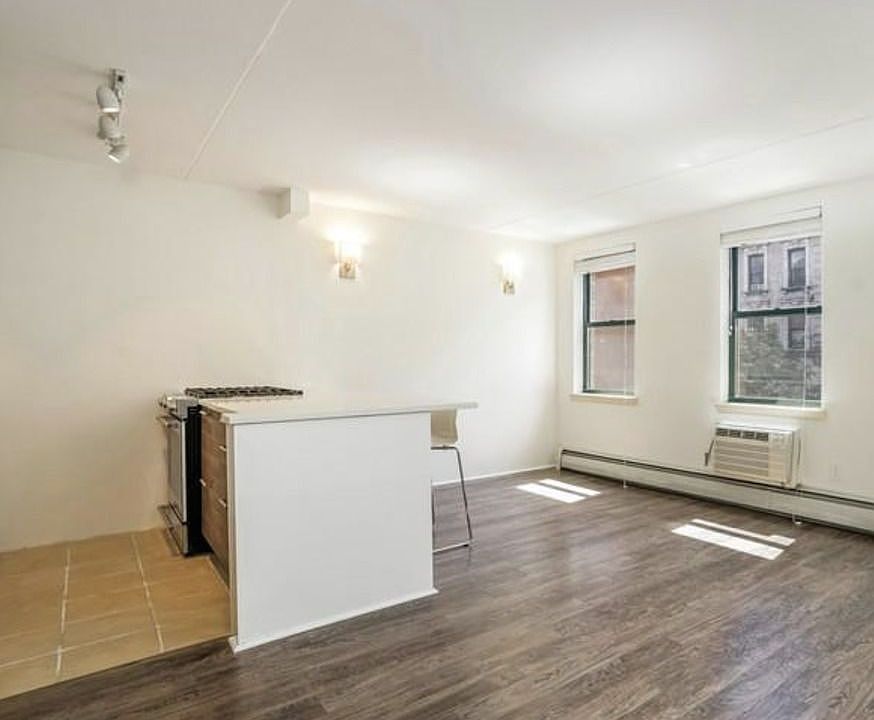 1st image of 43 W 127th St #2