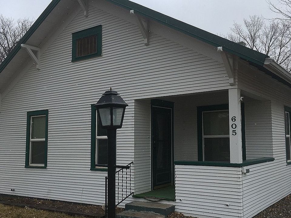 2nd image of 605 Cheyenne Ave