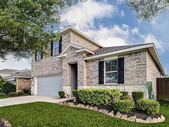 2nd image of 2114 Levant Ln