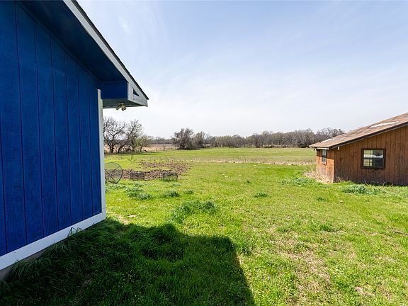 4th image of 1272 School House Rd