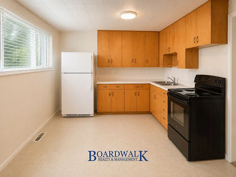 197 N Pinehurst Ave — Photo 6
