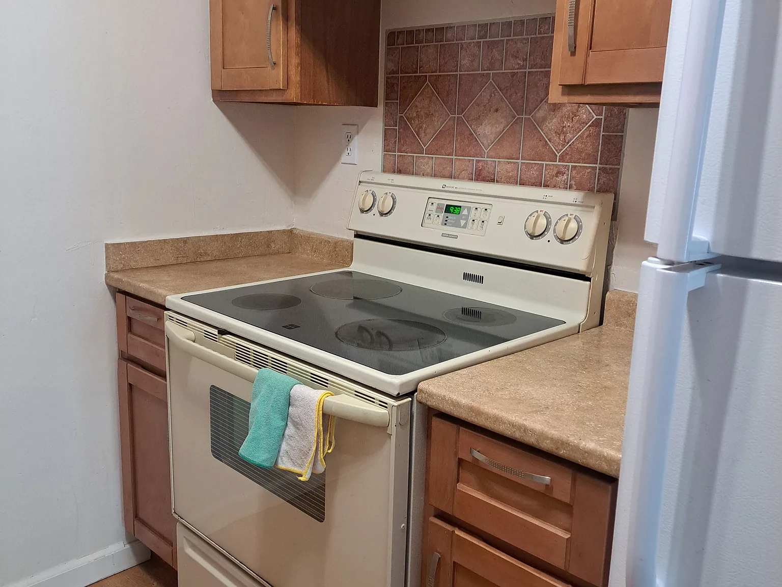 3 bed, 1259 sqft, $3,200 — Photo 2