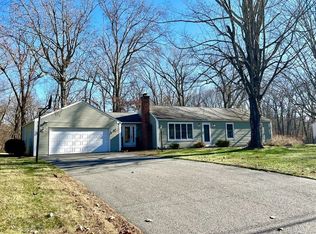 10 Meadowview Rd, Wilbraham, MA 01095