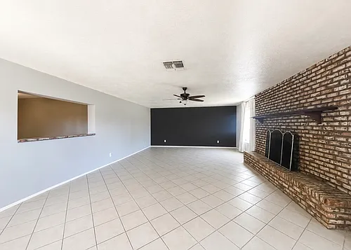 1137 W Manhatton Dr Photo 1