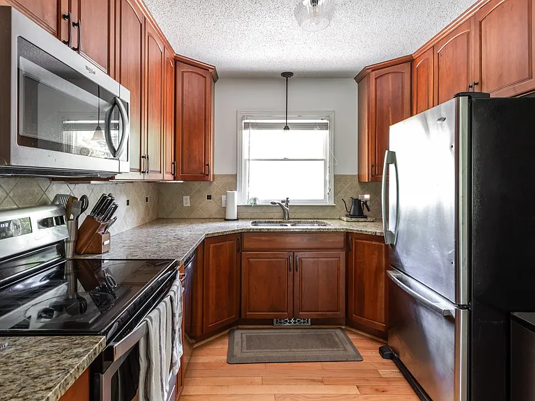 18 Windsong Pl — Photo 7