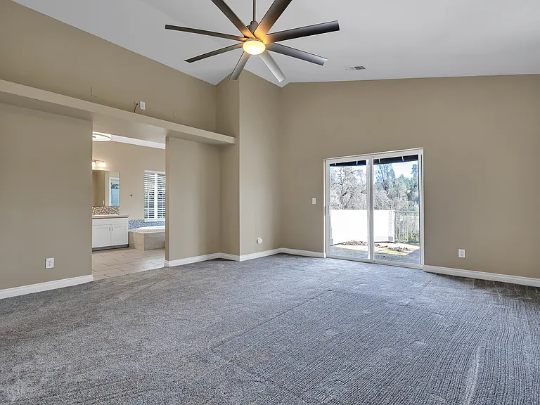 3857 Eagle Pkwy — Photo 34