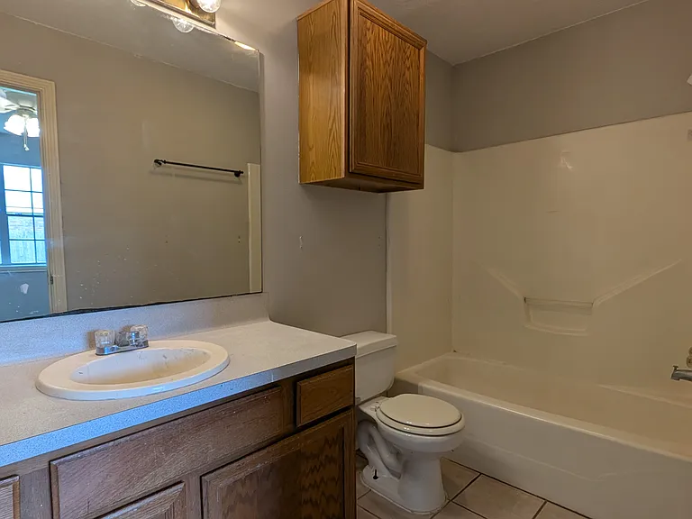 1806 Treehouse Trl — Photo 3