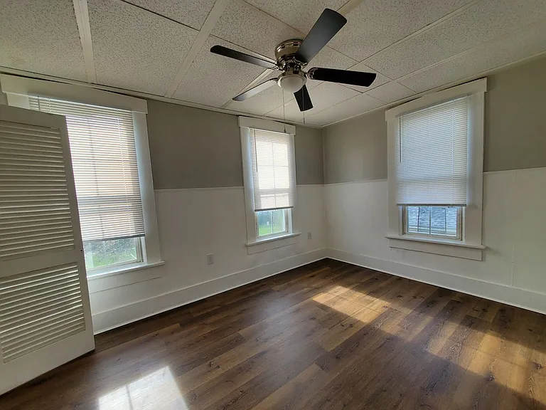 30-32 N Miami Ave — Photo 6
