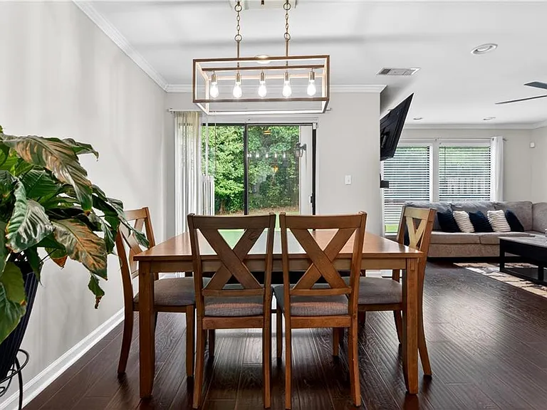 6393 Hawthorne Ter — Photo 14