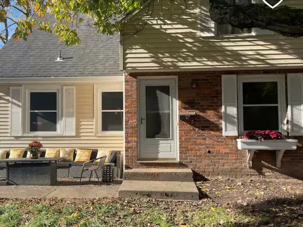 239 Lehn Springs Dr, Williamsville, NY 14221