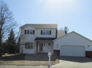 456 Clearview Ct S, Moorhead, MN 56560