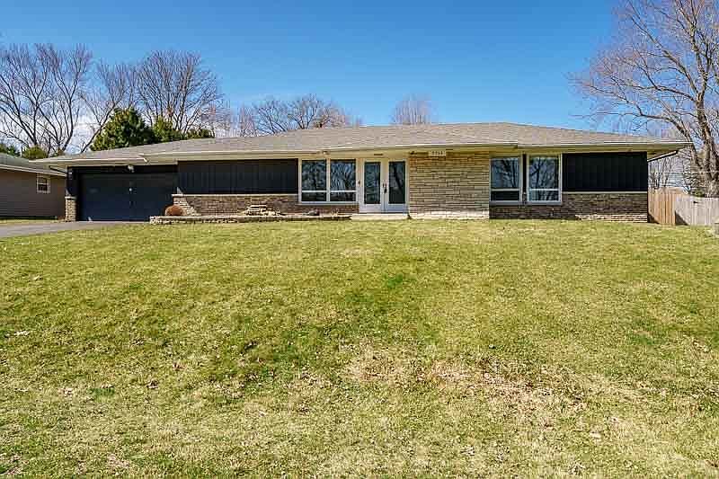 1st image of 2745 Windamere Way