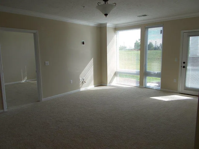300 Old Mill Rd — Photo 16