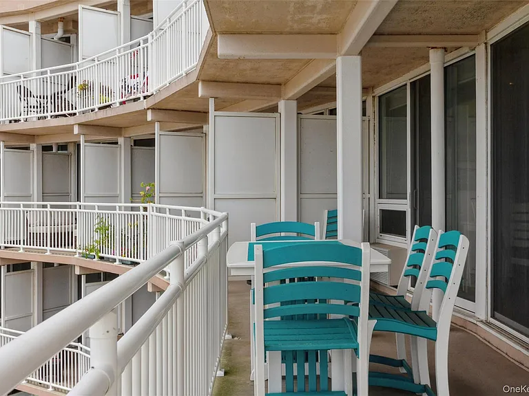 830 Shore Rd #4a & 4b — Photo 36