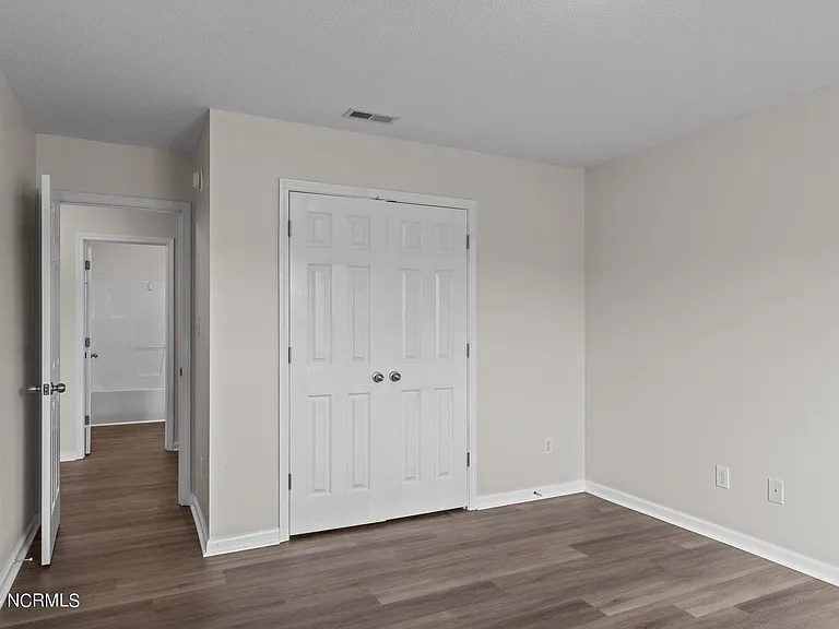 104 Blue Bird Ln — Photo 33