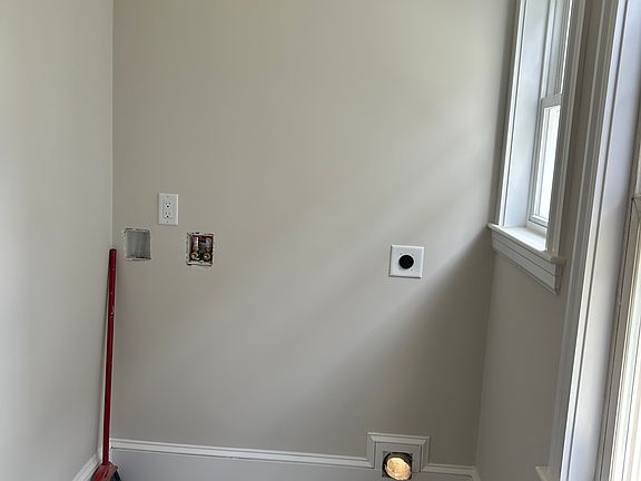 5th image of 43 Gardena St #1