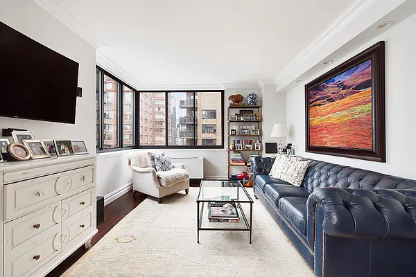 Rented by Nest Seekers International | media 12